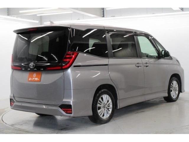 TOYOTA NOAH 2022 Image 31