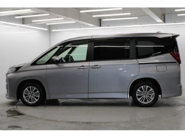 TOYOTA NOAH 2022 Image 31