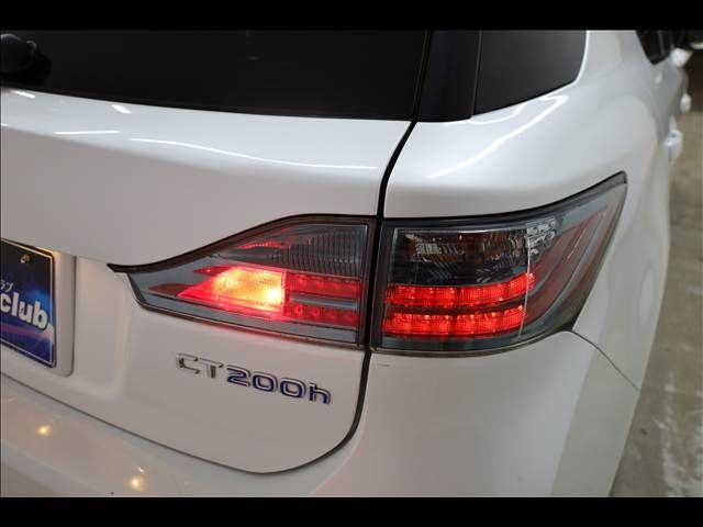 TOYOTA LEXUS CT200H 2013 Image 31