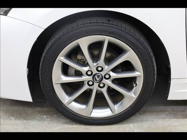 TOYOTA LEXUS CT200H 2013 Image 31