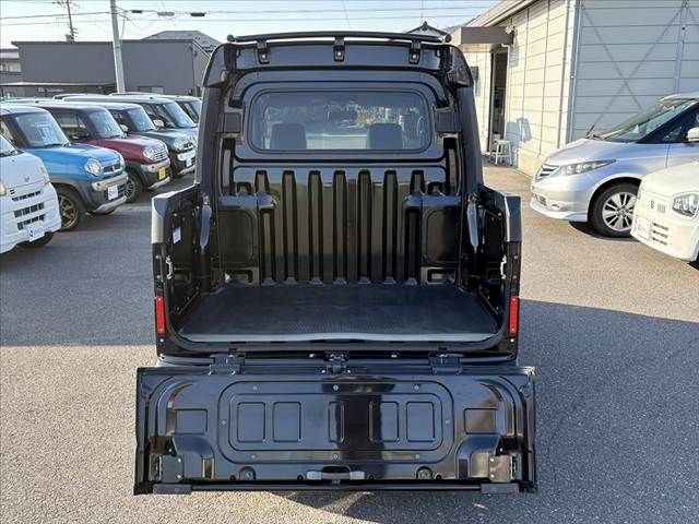 DAIHATSU HIJET CARGO 4WD 2014 Image 31