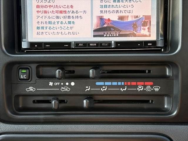 DAIHATSU HIJET CARGO 4WD 2014 Image 31