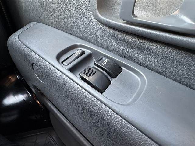 DAIHATSU HIJET CARGO 4WD 2014 Image 31