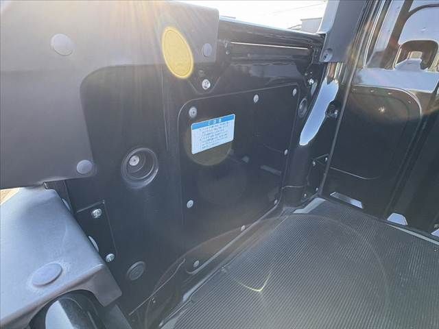 DAIHATSU HIJET CARGO 4WD 2014 Image 31