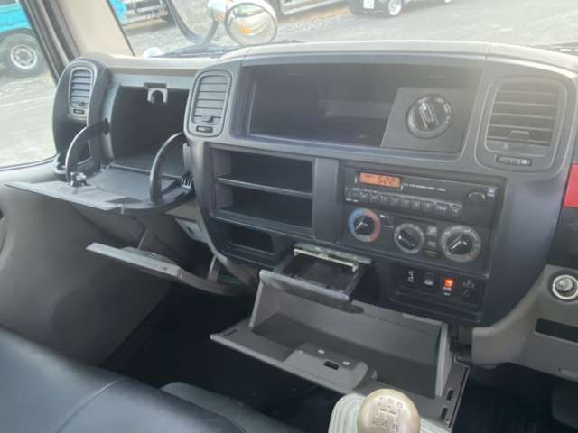 NISSAN ATLAS 2010 Image 31