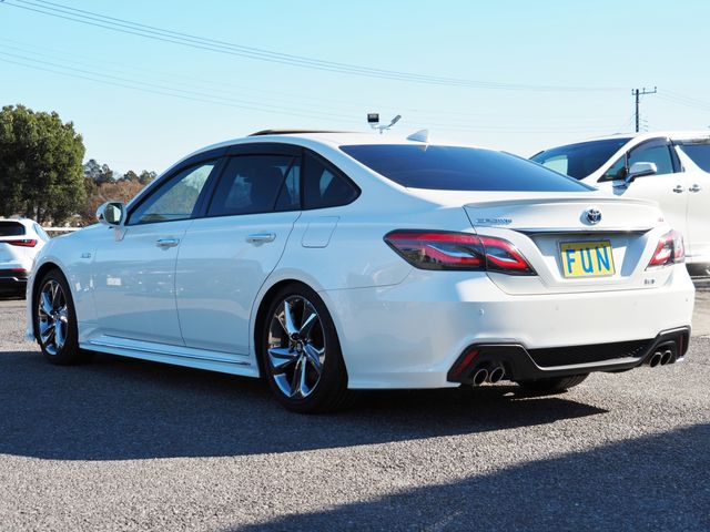 TOYOTA CROWN SEDAN HYBRID 2018 Image 31