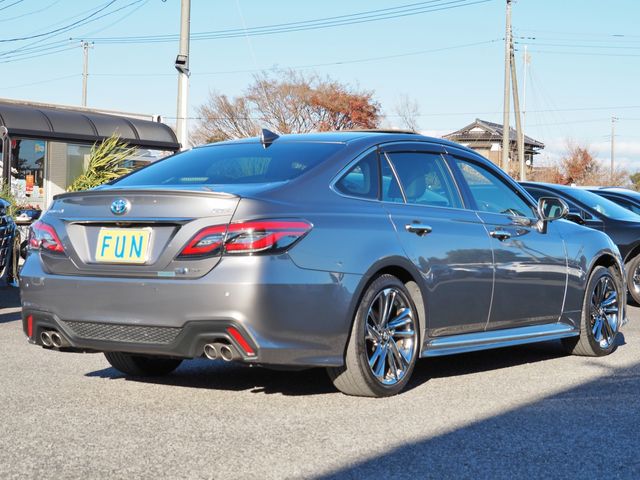 TOYOTA CROWN SEDAN HYBRID 4 2021 Image 31