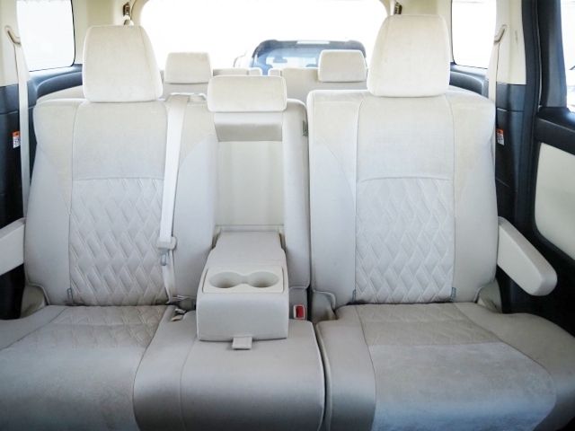 TOYOTA ALPHARD HYBRID 4WD 2023 Image 31