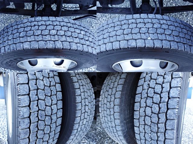 MITSUBISHI FUSOU FIGHTER 2011 Image 31