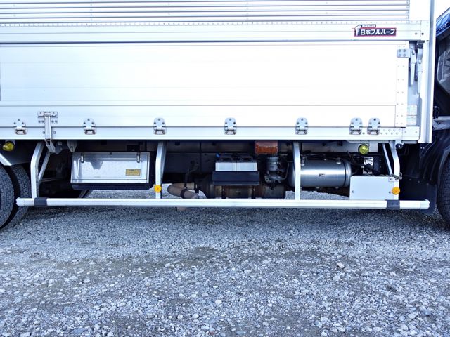 MITSUBISHI FUSOU FIGHTER 2011 Image 31