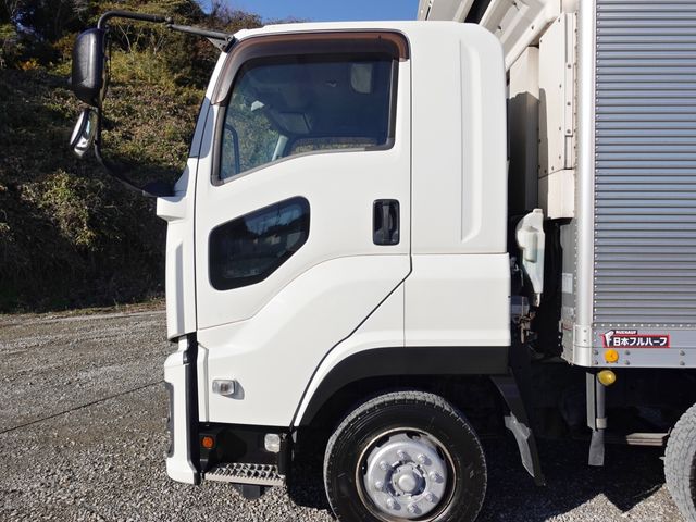 ISUZU GIGA 2017 Image 31