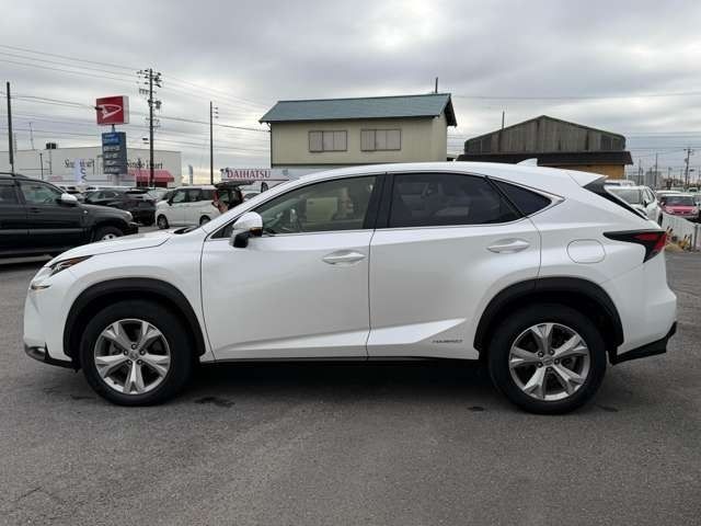 TOYOTA LEXUS NX300H 2015 Image 31