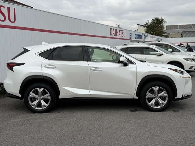 TOYOTA LEXUS NX300H 2015 Image 31