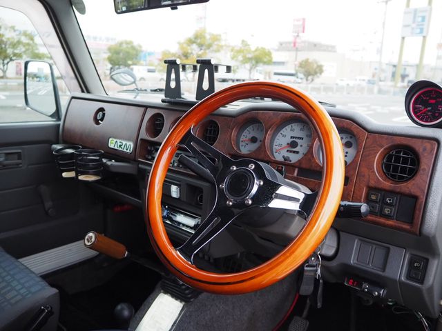 SUZUKI JIMNY 4WD 1997 Image 31