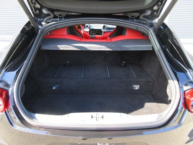 FERRARI GTC4 LUSSO T 2020 Image 31