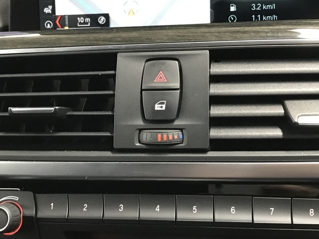 BMW 3SERIES SEDAN 2018 Image 31