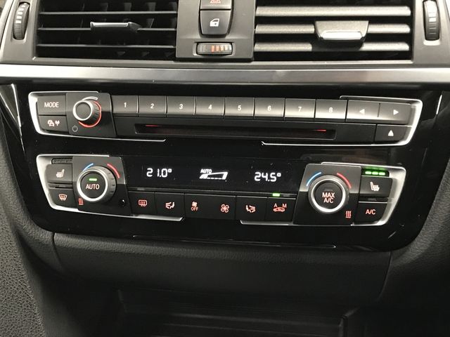 BMW 3SERIES SEDAN 2018 Image 31