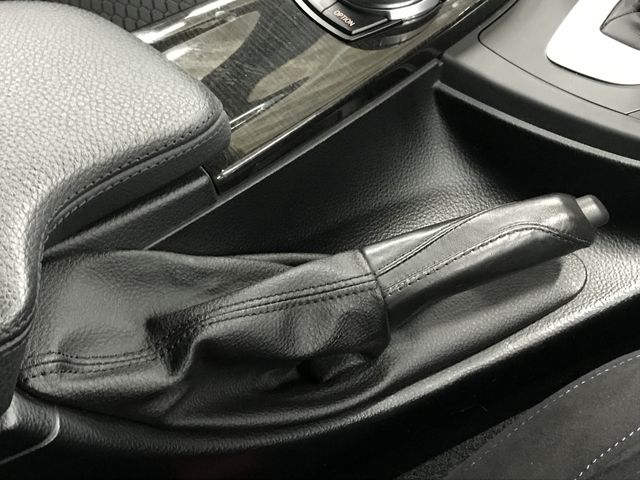 BMW 3SERIES SEDAN 2018 Image 31