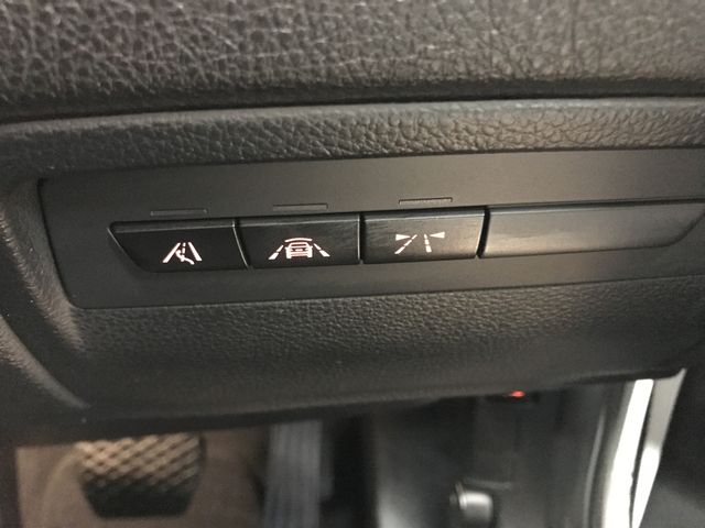 BMW 3SERIES SEDAN 2018 Image 31