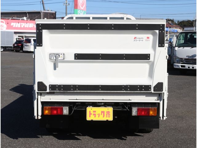 HINO DUTRO 2018 Image 31