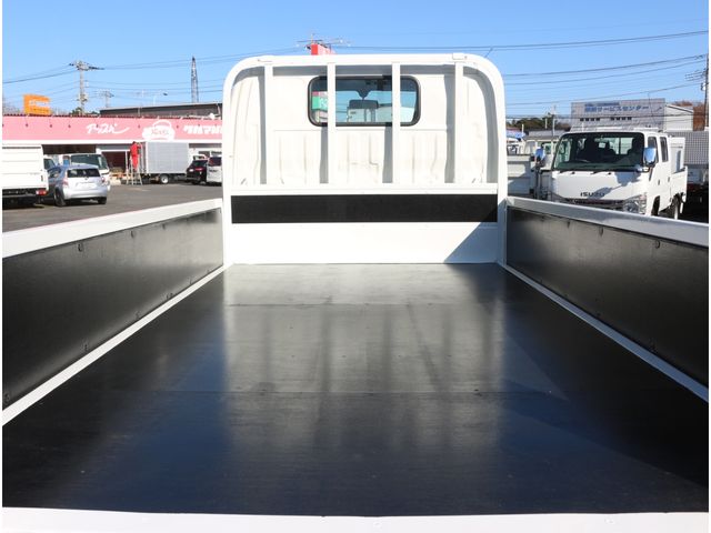 HINO DUTRO 2018 Image 31