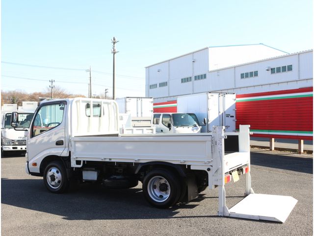 HINO DUTRO 2018 Image 31