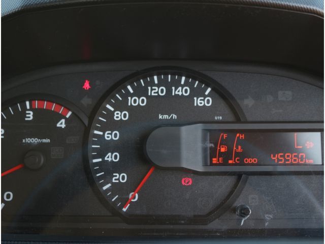 HINO DUTRO 2018 Image 31