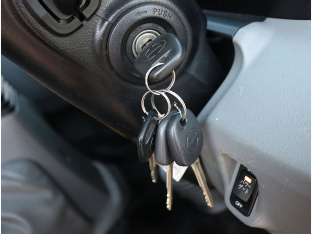 HINO DUTRO 2018 Image 31