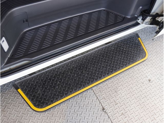 TOYOTA REGIUSACE VAN 1.25T 2019 Image 31