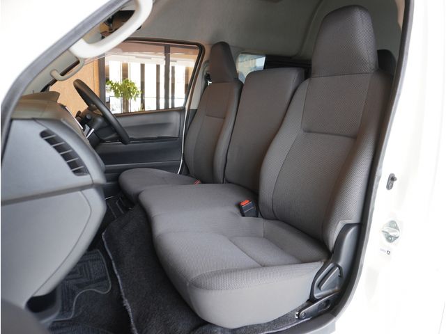 TOYOTA REGIUSACE VAN 1.25T 2019 Image 31