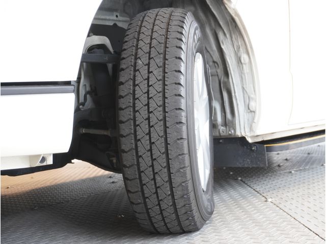 TOYOTA REGIUSACE VAN 1.25T 2019 Image 31