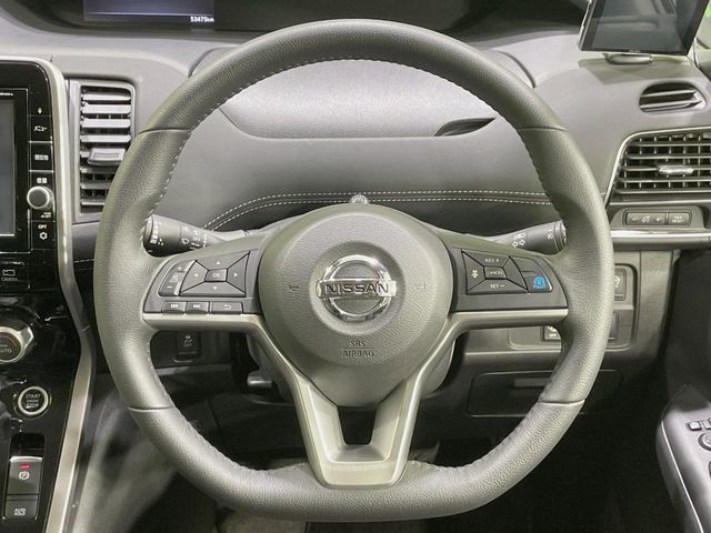 NISSAN SERENA  S-HYBRID 2017 Image 31