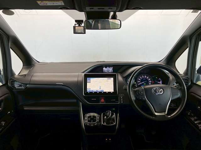 TOYOTA VOXY HYBRID 2021 Image 31