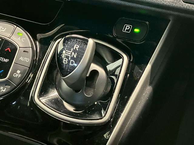 TOYOTA VOXY HYBRID 2021 Image 31