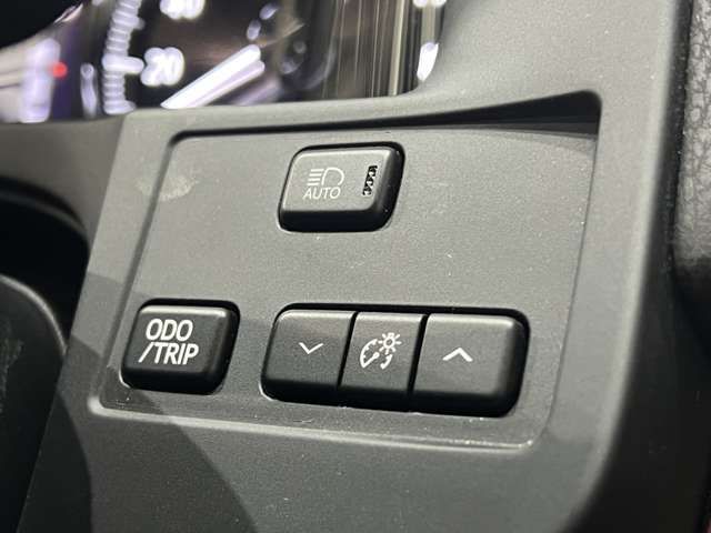 TOYOTA CROWN SEDAN 2017 Image 31