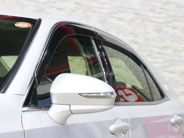 TOYOTA CROWN SEDAN 2017 Image 31