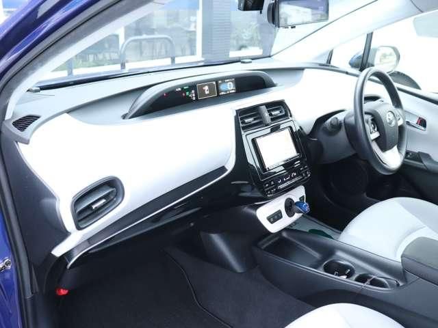 TOYOTA PRIUS 2016 Image 31