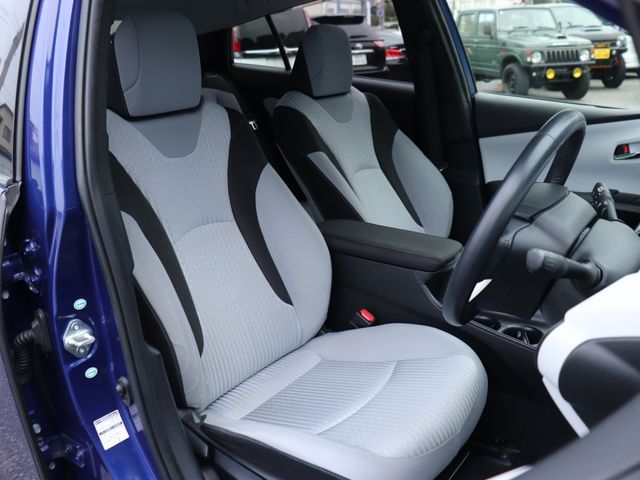 TOYOTA PRIUS 2016 Image 31