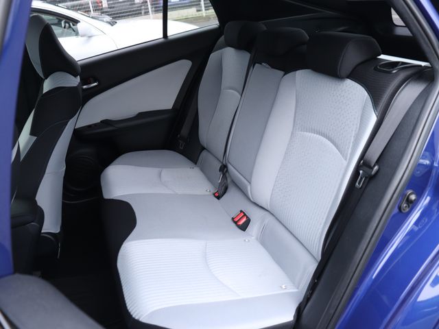 TOYOTA PRIUS 2016 Image 31