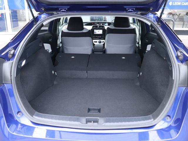 TOYOTA PRIUS 2016 Image 31