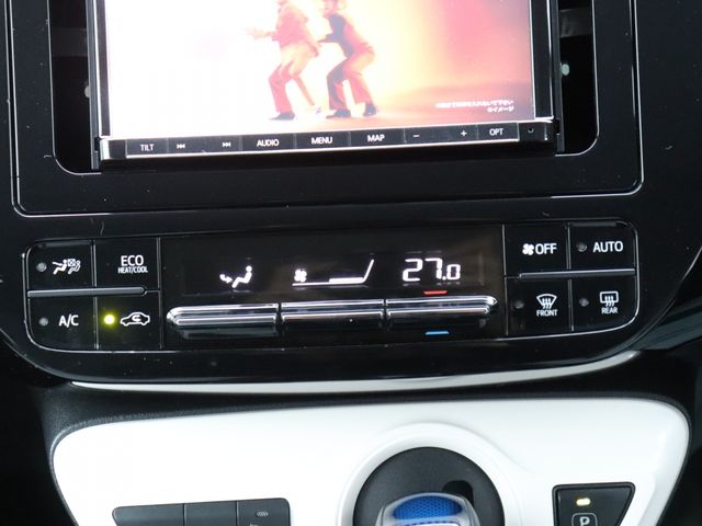 TOYOTA PRIUS 2016 Image 31