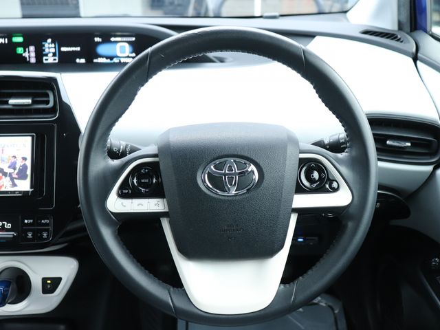 TOYOTA PRIUS 2016 Image 31