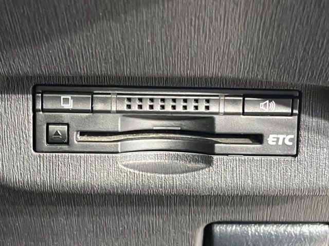 TOYOTA PRIUS 2015 Image 31