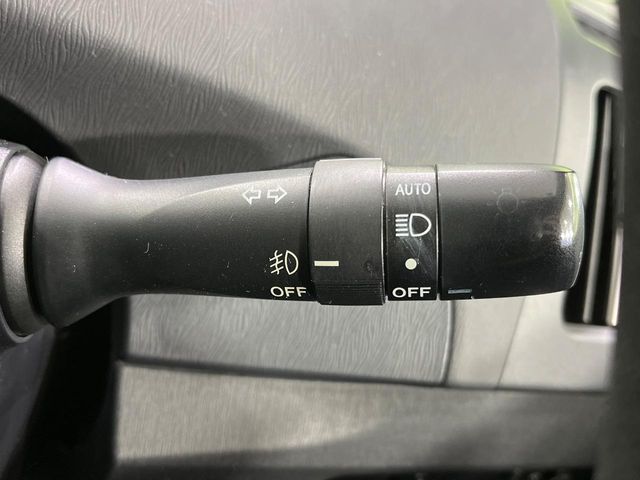 TOYOTA PRIUS 2015 Image 31