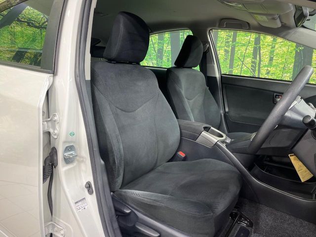 TOYOTA PRIUS 2015 Image 31