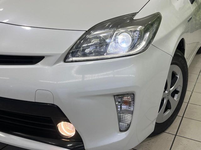 TOYOTA PRIUS 2015 Image 31