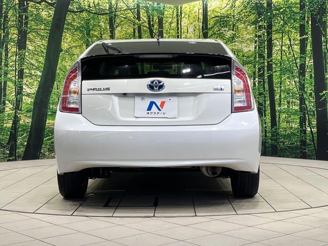 TOYOTA PRIUS 2015 Image 31