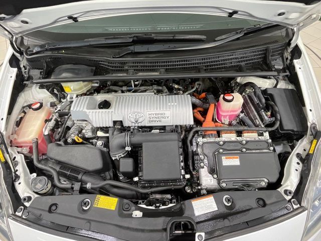 TOYOTA PRIUS 2015 Image 31