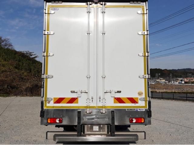 NISSAN DIESEL QUON 2018 Image 31
