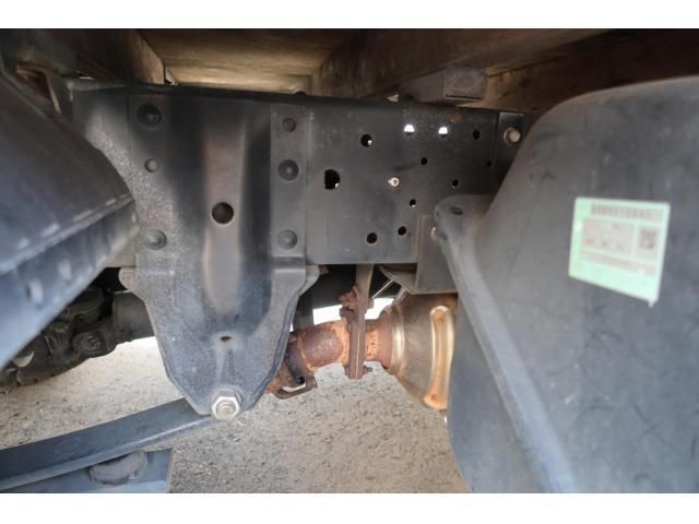 ISUZU ELF 2015 Image 31